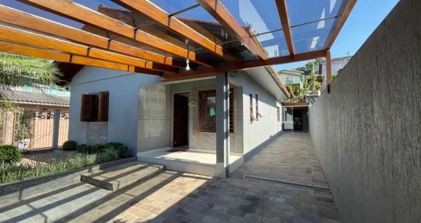 Casa com 3 quartos para alugar na Rua Navegantes, 398, Navegantes, Dois Irmãos