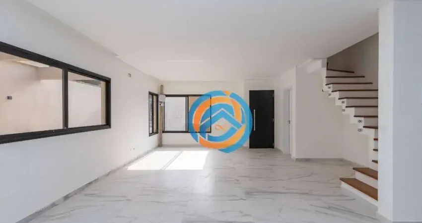 Casa frente rua com 3 quartos à venda, 145 m² por R$ 946.000 - Uberaba - Curitiba/PR