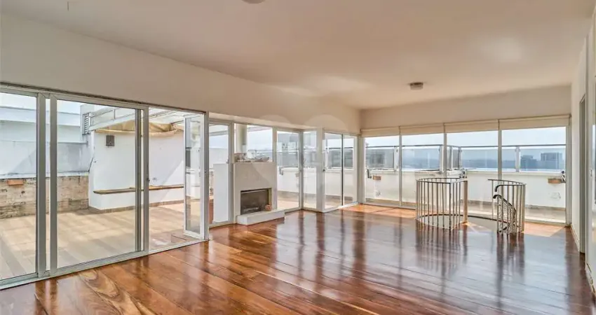 Cobertura à venda com 5 quartos, sendo 2 suítes, no condomínio Edifício Wimbledon Park, São Paulo - SP