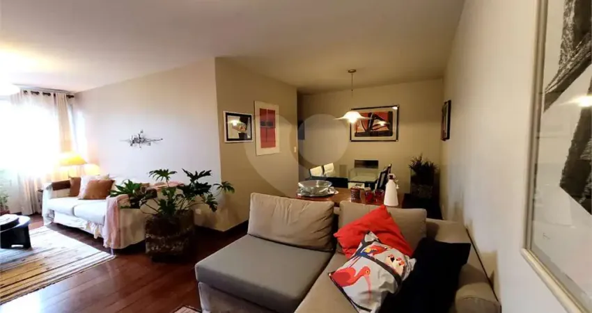 Apartamento à venda com 3 quartos, sendo 1 suíte, no condomínio Edifício Beethoven, São Paulo - SP