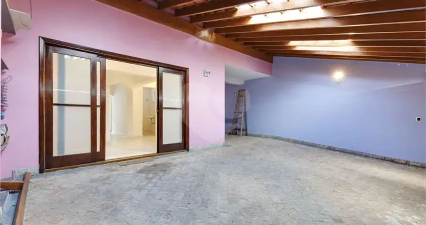 Casa à venda ou para alugar com 3 quartos, sendo 1 suíte, em Chácara Monte Alegre, São Paulo, SP