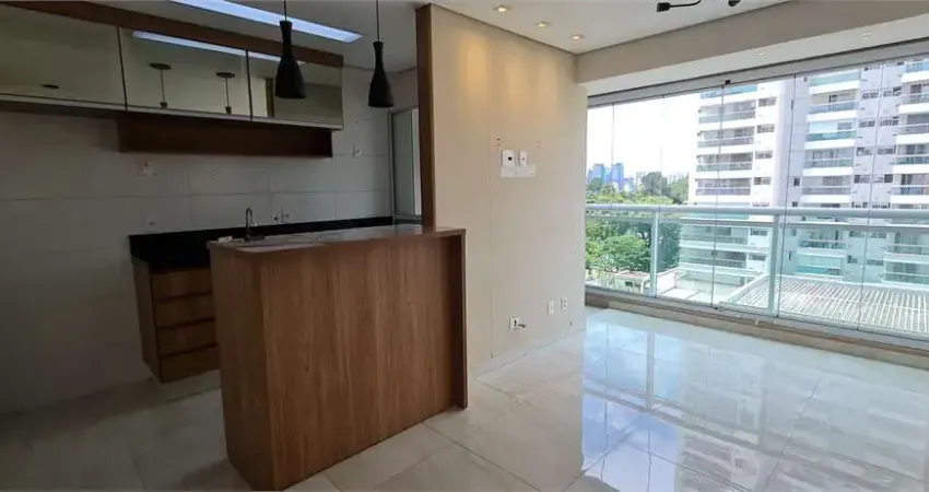 Apartamento com 2 quartos à venda ou para locação em Santo Amaro - SP