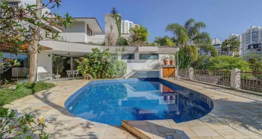 Casa de vila com 4 quartos à venda em Santo Amaro - SP