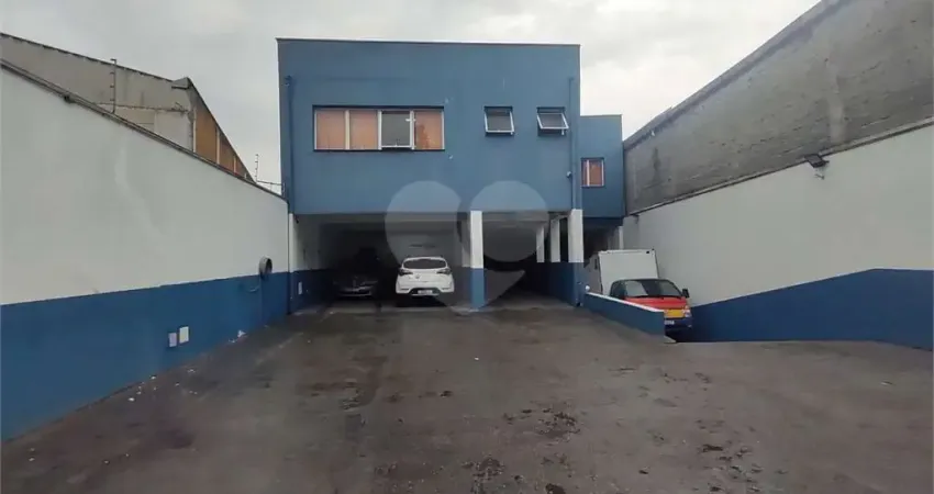 Barracão / Galpão / Depósito à venda na Inácio De Almeida Arruda, Interlagos, São Paulo
