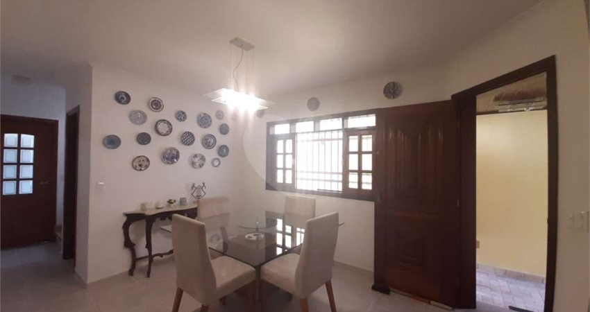 Casa com 3 quartos à venda em Jardim Jussara - SP
