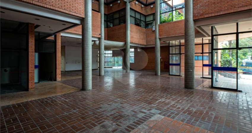 Prédio inteiro à venda ou para locação em Jardim Caravelas - SP