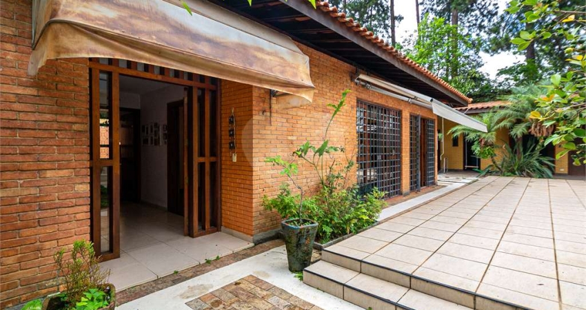 Casa com 4 quartos à venda em Jardim Marajoara - SP
