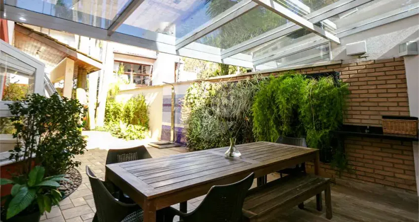 Casa em condomínio fechado com 4 quartos à venda na Rua Tibiriçá, Brooklin, São Paulo