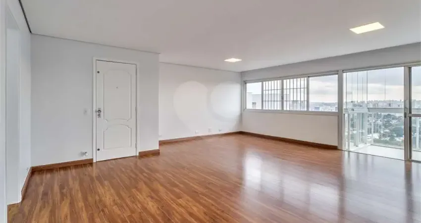 Apartamento com 4 quartos à venda ou para locação em Santo Amaro - SP
