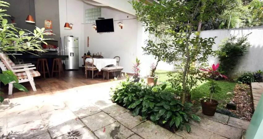 Casa com 4 quartos para alugar no Jardim Marajoara, São Paulo 