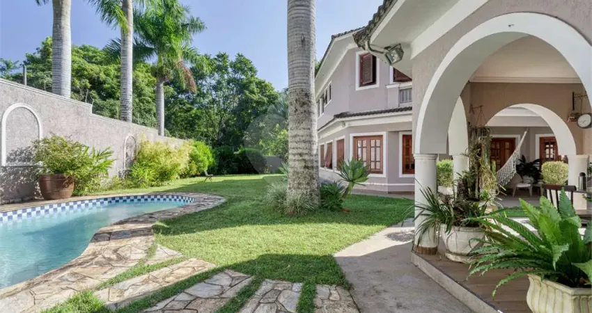 Casa à venda com 4 quartos, sendo 4 suítes, em Interlagos, São Paulo, SP