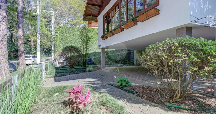 Casa Térrea à venda com 4 quartos, sendo 1 suíte, em Jardim Marajoara, São Paulo, SP