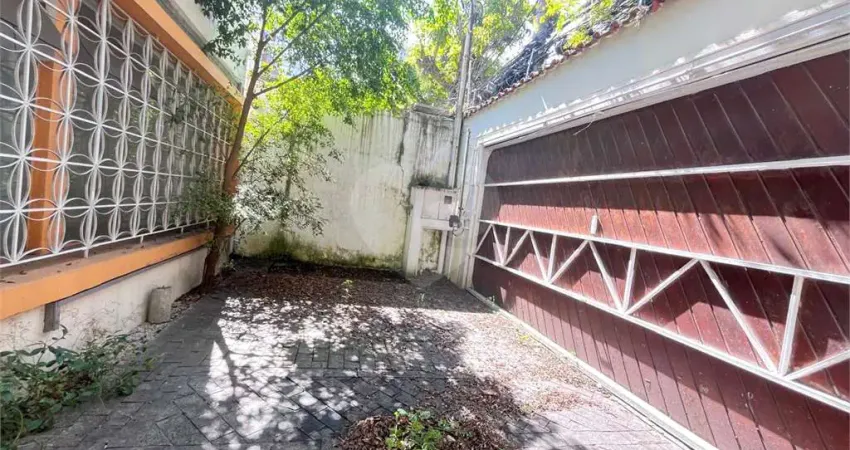 Casa à venda com 3 quartos, sendo 1 suíte, no Brooklin, São Paulo, SP