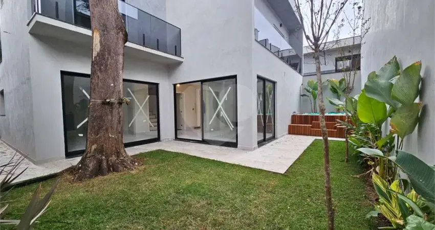 Condomínio com 4 quartos à venda em Jardim Petrópolis - SP