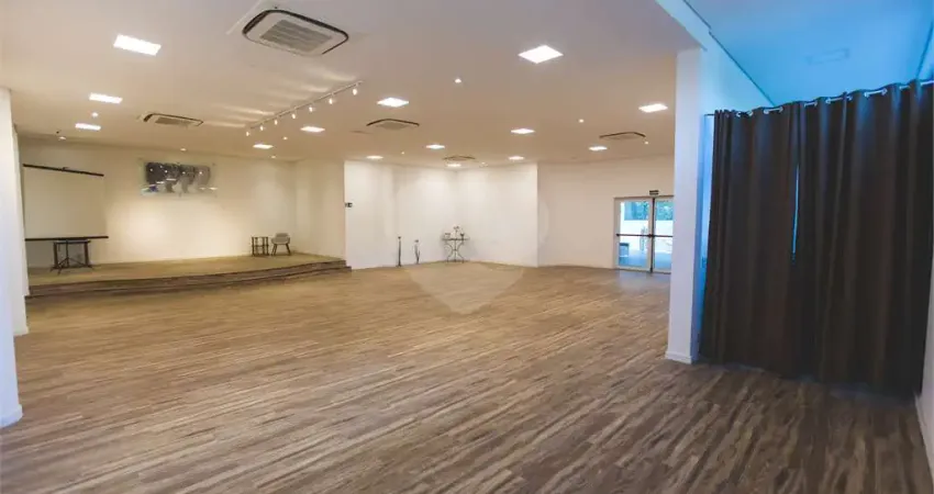 Prédio à venda na Avenida Washington Luís, 1801, Jardim Marajoara, São Paulo