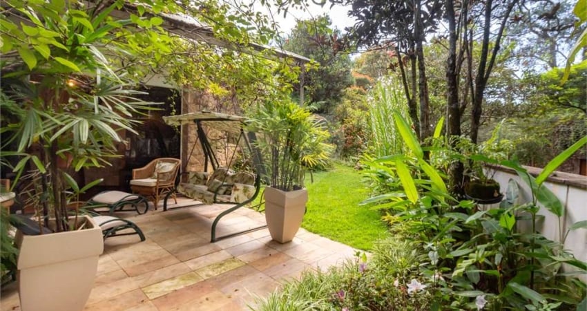 Casa térrea com 3 quartos à venda em Jardim Leonor - SP