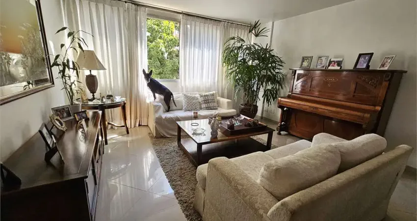 Apartamento com 3 quartos à venda em Moema - SP