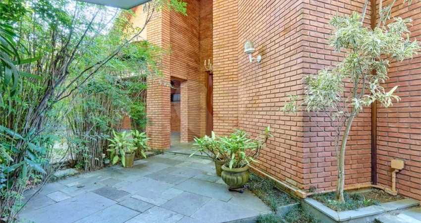 Sobrado com 5 quartos à venda em Jardim Dos Estados - SP