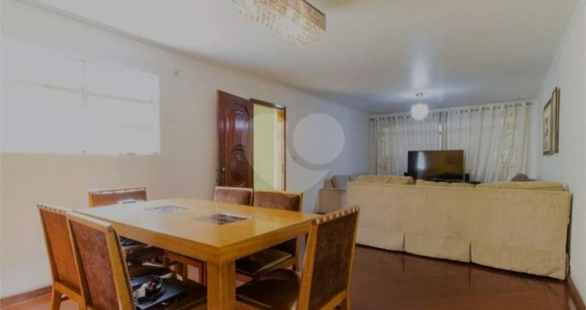 Casa com 3 quartos à venda na Rua João Ferreira de Abreu, Campo Grande, São Paulo