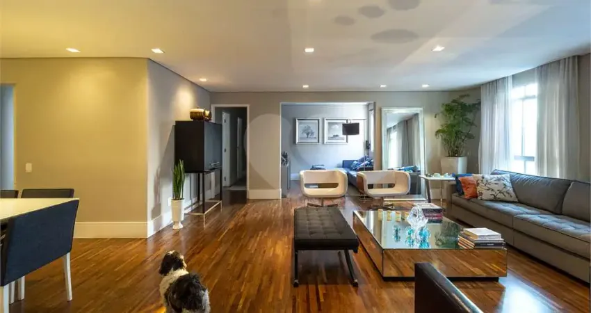 Apartamento com 3 quartos à venda em Vila Sofia - SP