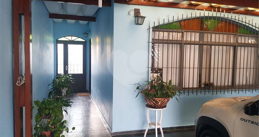 Sobrado com 3 quartos à venda em Jardim Sabará - SP