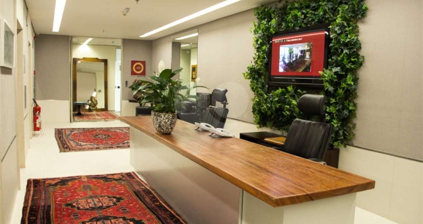 Sala comercial para alugar na Avenida Magalhães de Castro, Cidade Jardim, São Paulo