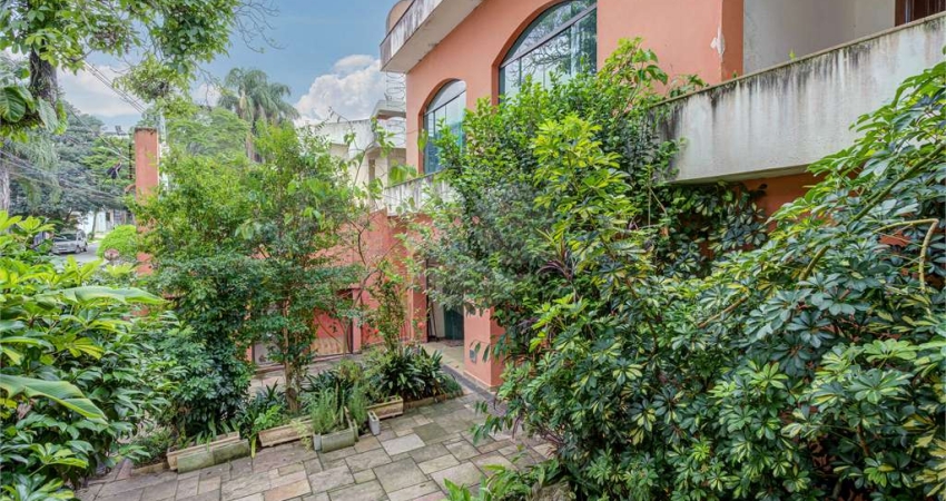 Casa com 5 quartos à venda em Jardim Prudência - SP