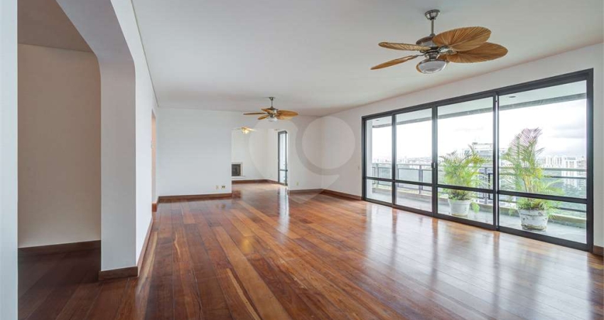 Apartamento com 4 quartos para locação em Santo Amaro - SP