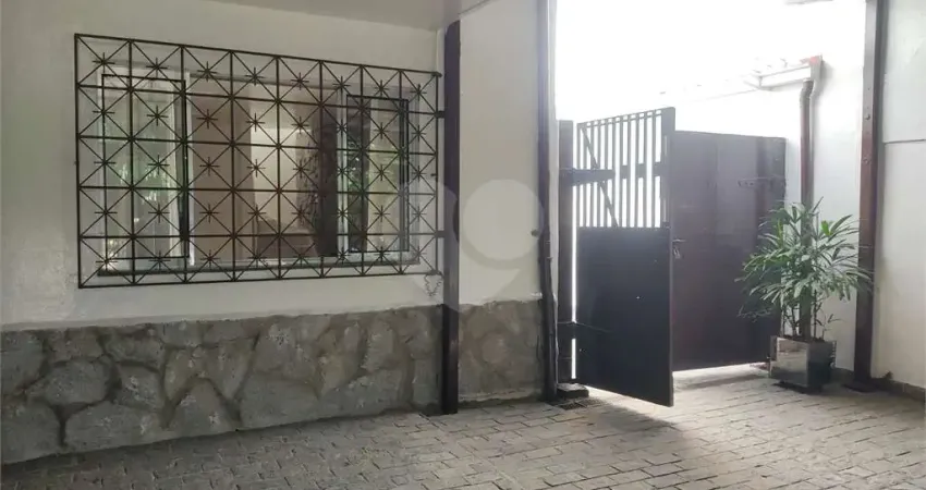 Sobrado com 3 quartos à venda em Jardim Internacional - SP