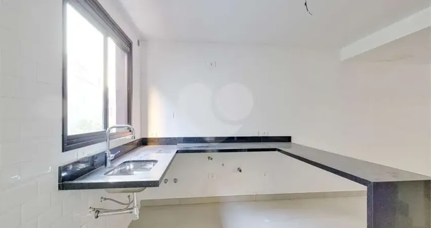 Condomínio com 2 quartos à venda em Campo Belo - SP