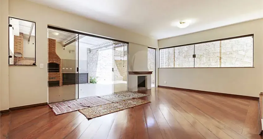 Casa de vila com 3 quartos à venda em Indianópolis - SP