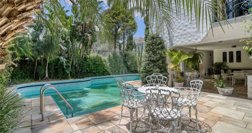 Casa térrea com 4 quartos à venda em Jardim Petrópolis - SP