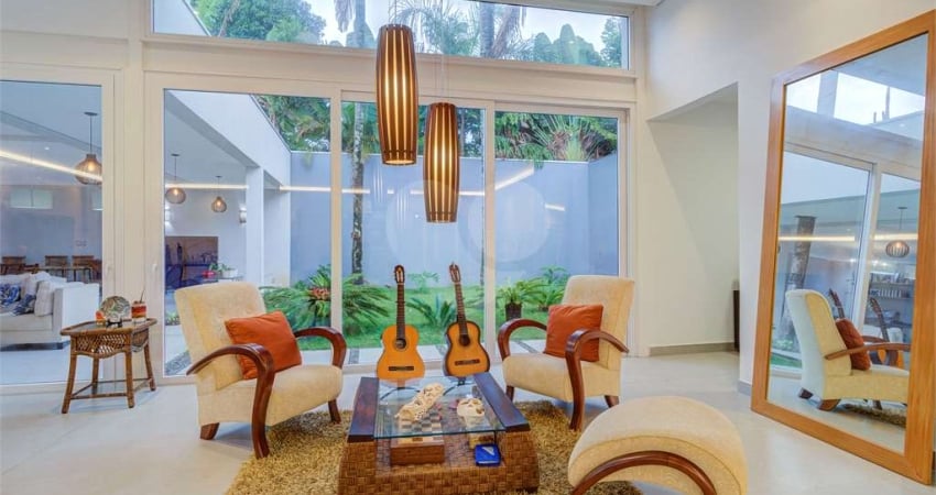 Casa térrea com 4 quartos à venda em Santo Amaro - SP