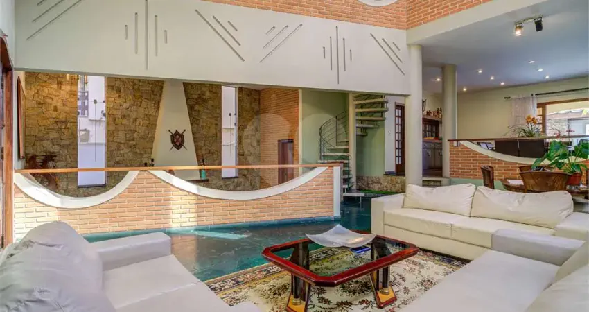 Sobrado à venda com 3 quartos, sendo 1 suíte, em Interlagos, São Paulo, SP