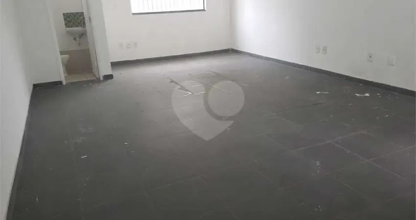 Sala comercial para alugar na Rua Padre José de Anchieta, Santo Amaro, São Paulo