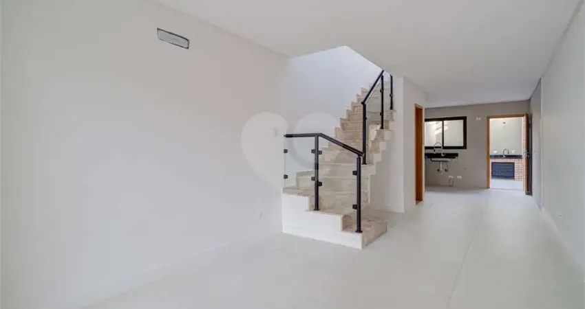 Sobrado com 3 quartos à venda em Jardim Ernestina - SP