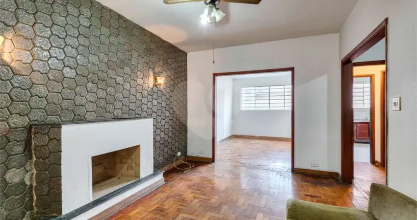 Casa com 3 quartos à venda na Rua São Benedito, Alto da Boa Vista, São Paulo