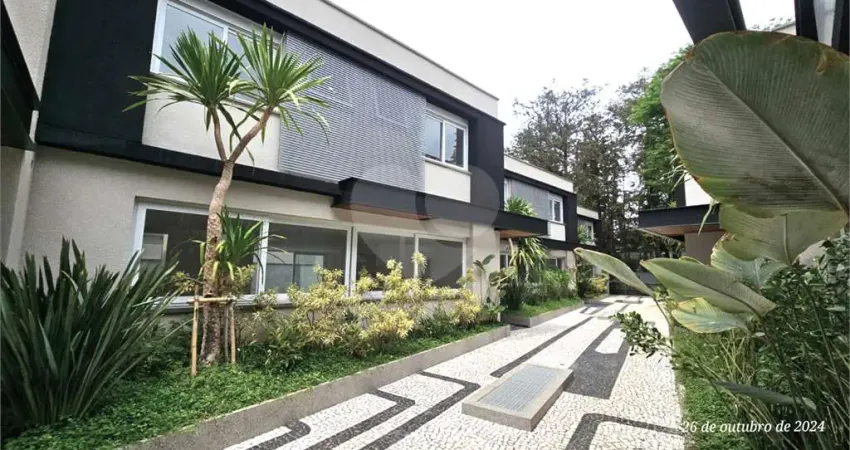 Casa em condomínio fechado com 4 quartos à venda na Rua das Barcas, Alto da Boa Vista, São Paulo