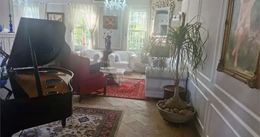 Sobrado à venda com 5 quartos, sendo 2 suítes, em Santo Amaro, São Paulo, SP