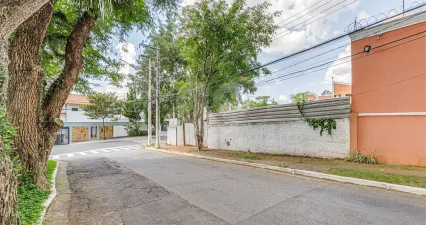 Terreno à venda na Rua Robélia, Jardim Prudência, São Paulo
