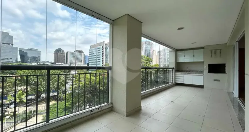 Apartamento com 3 quartos para locação em Santo Amaro - SP