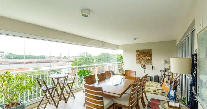 Apartamento com 3 quartos à venda em Santo Amaro - SP