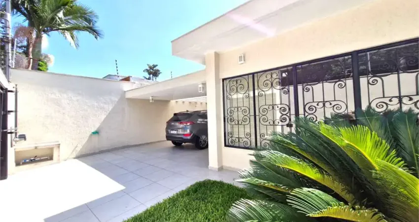 Casa térrea com 3 quartos à venda em Granja Julieta - SP