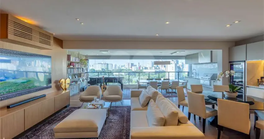 Apartamento com 3 quartos à venda na Avenida Indianópolis, Moema, São Paulo