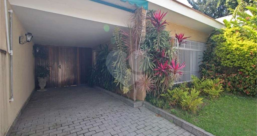 Casa térrea com 3 quartos à venda em Brooklin Paulista - SP