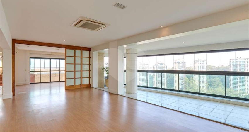 Cobertura com 4 quartos à venda na Rua Itapaiuna, Panamby, São Paulo