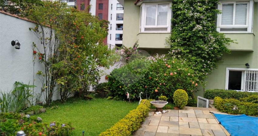Casa com 5 quartos à venda em Jardim Prudência - SP