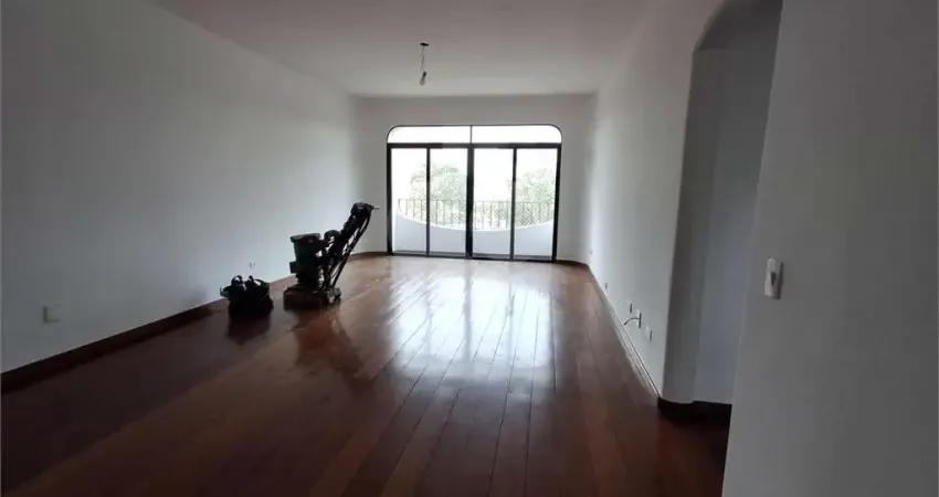 Apartamento com 4 quartos para alugar na Chácara Santo Antônio, São Paulo