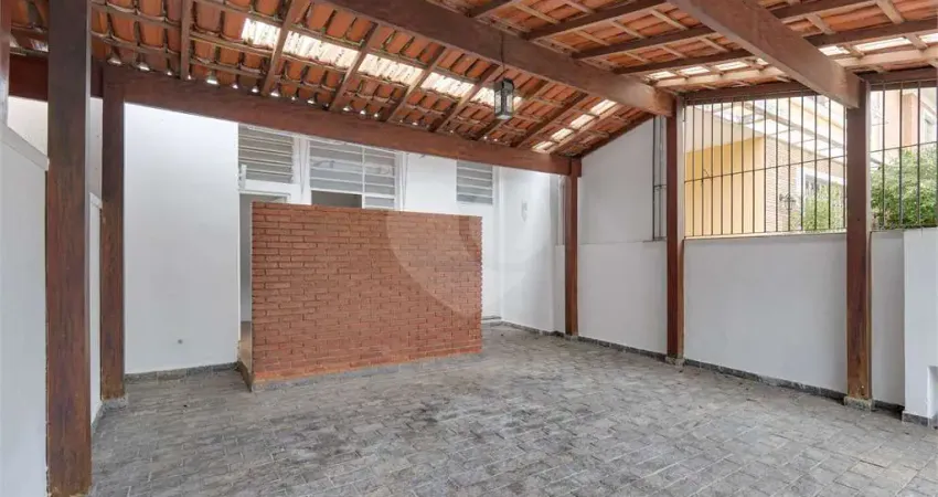 Sobrado com 3 quartos à venda ou para locação em Vila Cordeiro - SP