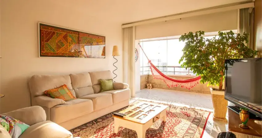 Apartamento com 3 quartos à venda na Rua São Benedito, Alto da Boa Vista, São Paulo